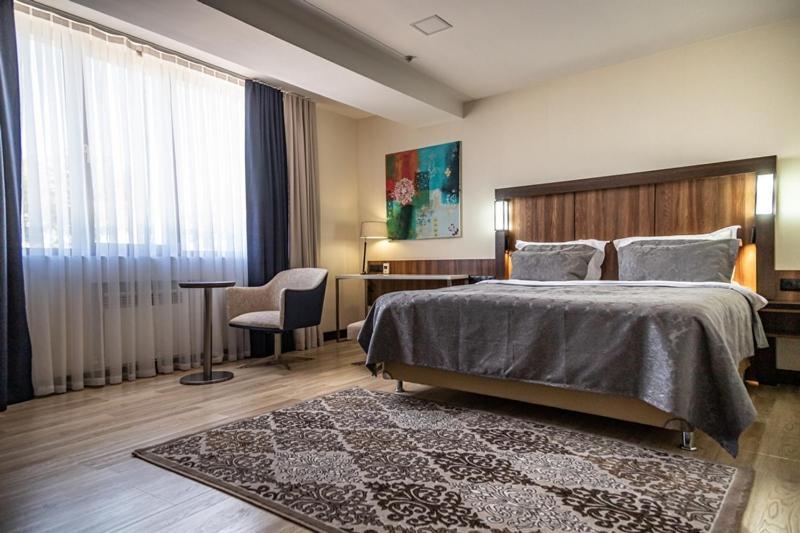 Avenue Park Hotel Yusufkhona Exterior photo