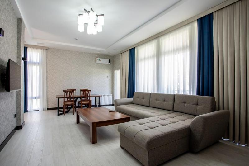 Avenue Park Hotel Yusufkhona Exterior photo
