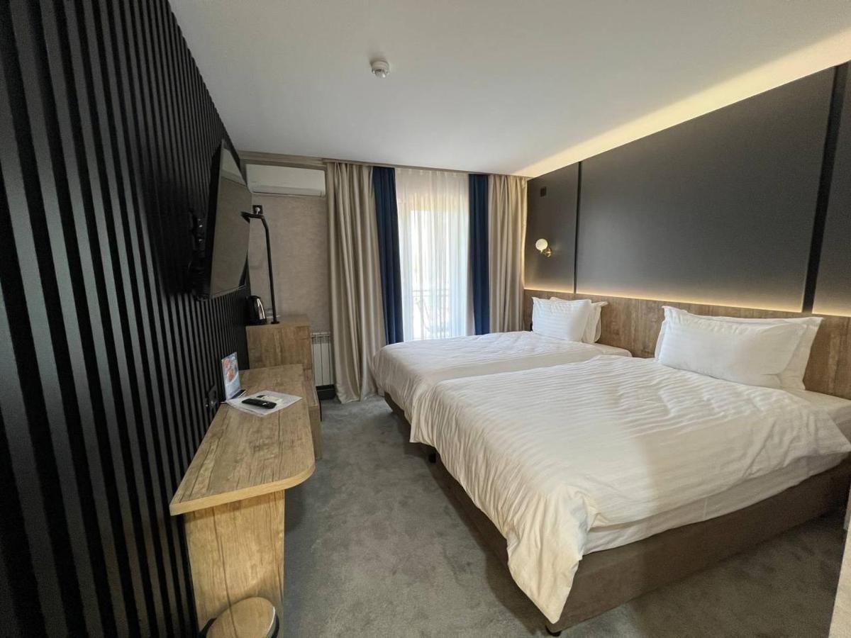 Avenue Park Hotel Yusufkhona Exterior photo